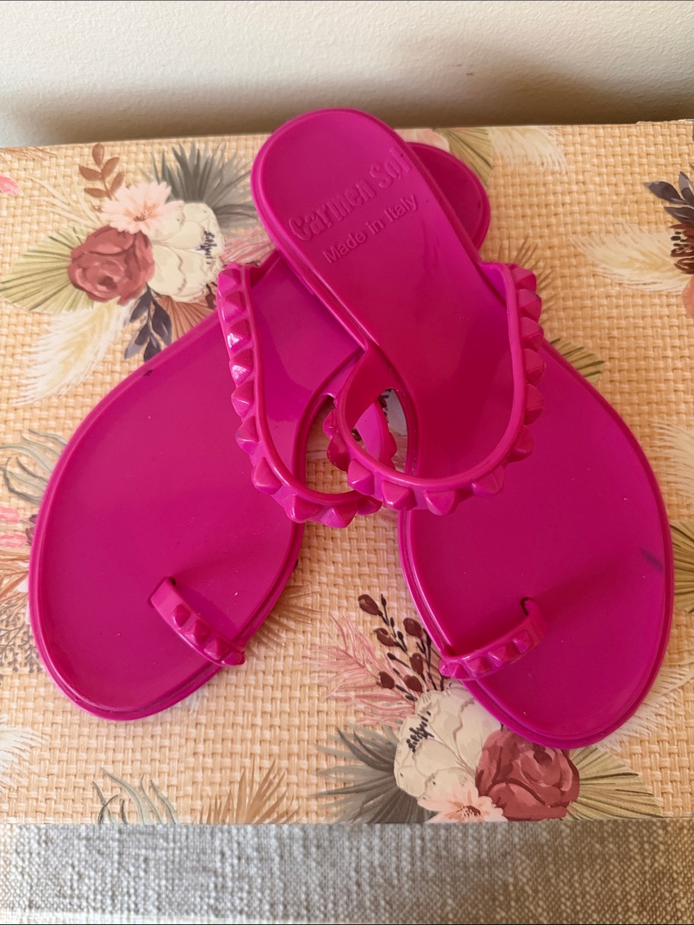 Carmen Sol jelly sandals